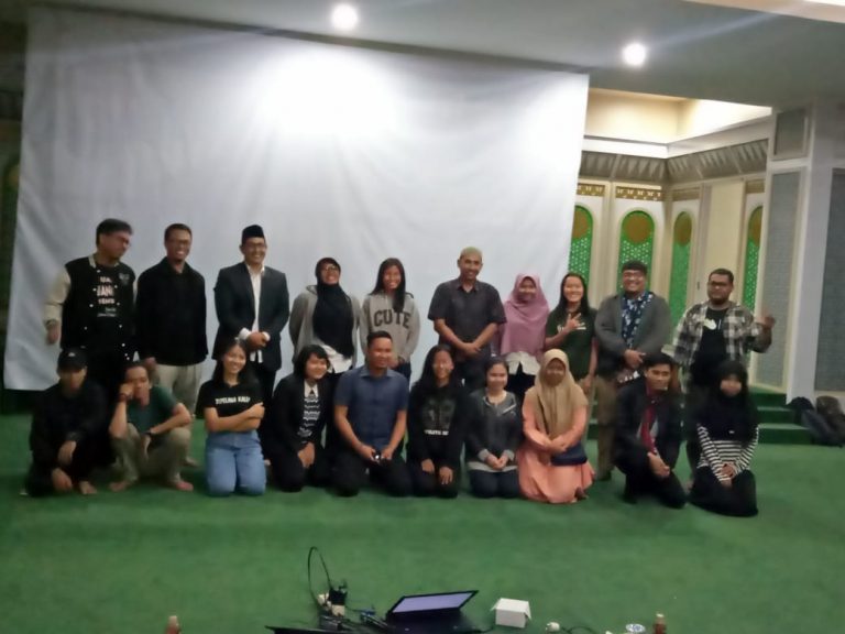 SAA IAIN Pontianak Gelar Nobar dan Diskusi  Peran Pemuda Merawat Indonesia