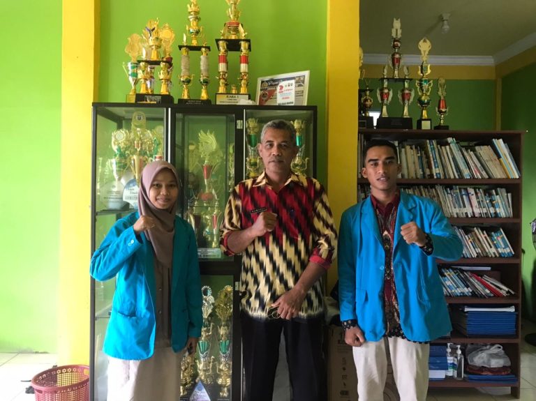 Angkat Profil Surau Musyaahadah Mahasiswa Prodi Manajemen Dakwah FUAD IAIN Pontiank di Desa Kuala Secapah, Kabupaten Mempawah