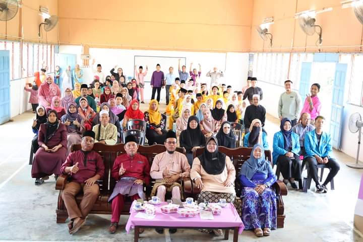 Mahasiswa PKM Internasional dari IAIN Pontianak Bergabung dengan Khataman Al-Qur’an di SK Padang Pedalai Sarawak, Malaysia
