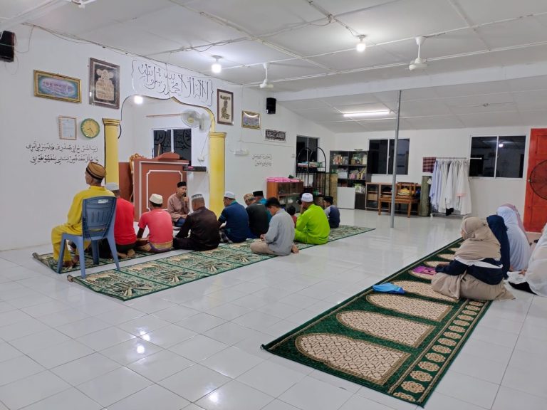 Mahasiswa PKM Kolaborasi Internasional Adakan Pengajian Keislaman Rutin di Kampung Insan Jaya, Sarawak, Malaysia