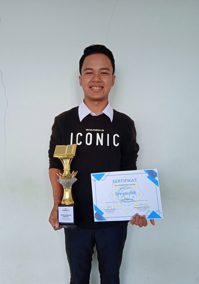 Kembali Irwansyah Mahasiswa KPI IAIN Pontianak Raih Juara Satu dalam Lomba Dai Muda