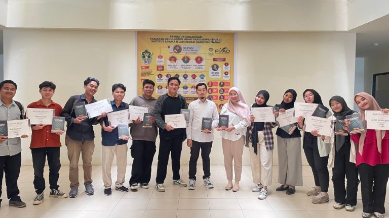 Launching Buku Psikologi Dakwah di Era Digital Oleh Dosen dan Mahasiswa Program Studi KPI Semester 6 Kelas A FUAD IAIN Pontianak