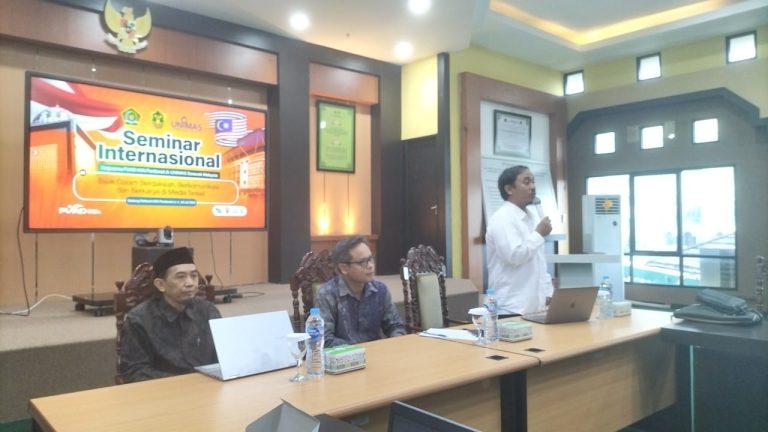 Bijak Berdakwah di Media Sosial, Seminar Internasional FUAD IAIN Pontianak dan UNIMAS Serawak Malaysia