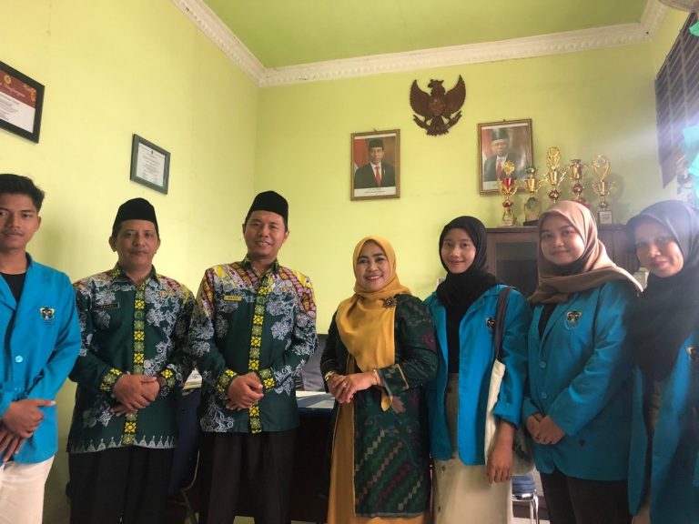 Penyerahan dan Orientasi Mahasiswa PPL IAIN Pontianak ke KUA Pontianak Timur