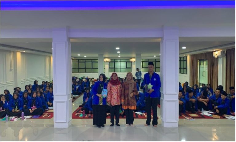 BNNP KALBAR Sosialisasi Bahaya Narkoba dikalangan Mahasiswa Baru  POLITEKNIK Aisyiyah Pontianak