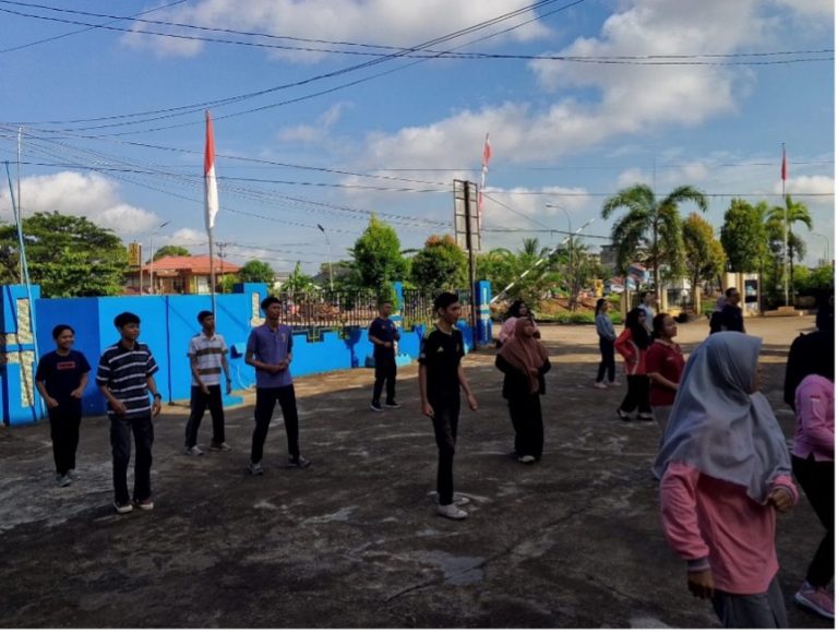 Kegiatan rutin Jum’at Karyawan BBNK dan Mahasiswa PPL Psikologi Islam IAIN Pontianak: Senam Bersama