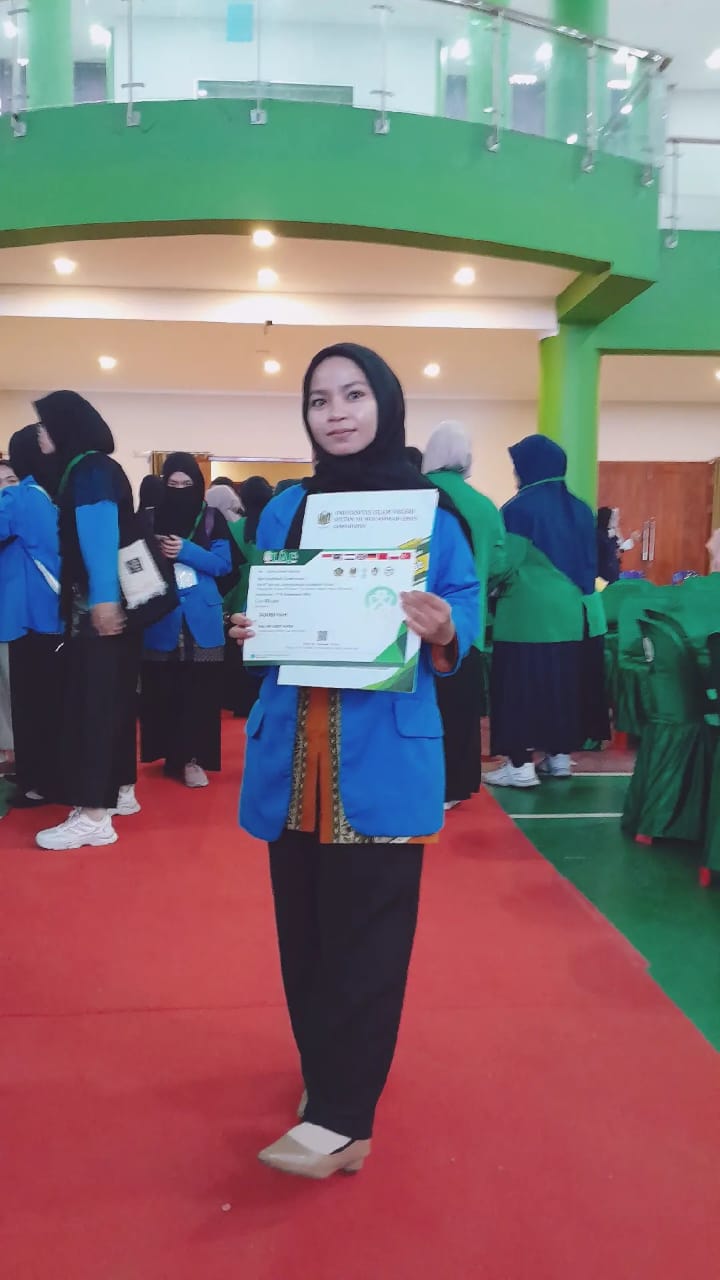 Mahasiswa Komunikasi dan Penyiaran Islam Semester 7, Qudsiyah berhasil raih Prestasi Best 3 Presentation di UIN Muhammad Idris Samarinda