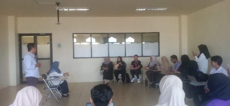 PERKENALAN KEMBANG JIWA (LAYANAN KONSELING MASYARAKAT), PODCAST JIWA JIVA DAN HMPS PSIKOLOGI ISLAM KEPADA MAHASISWA UNIMAS