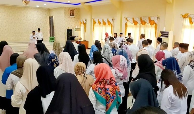 Mahasiswa PPL Manajemen Dakwah dan Pegawai Kanwil Kemenag Kalbar Sukses Gelar Upacara Peringatan Hari Kesaktian Pancasila di Kantor Wilayah Kementrian Agama Provinsi Kalimantan Barat