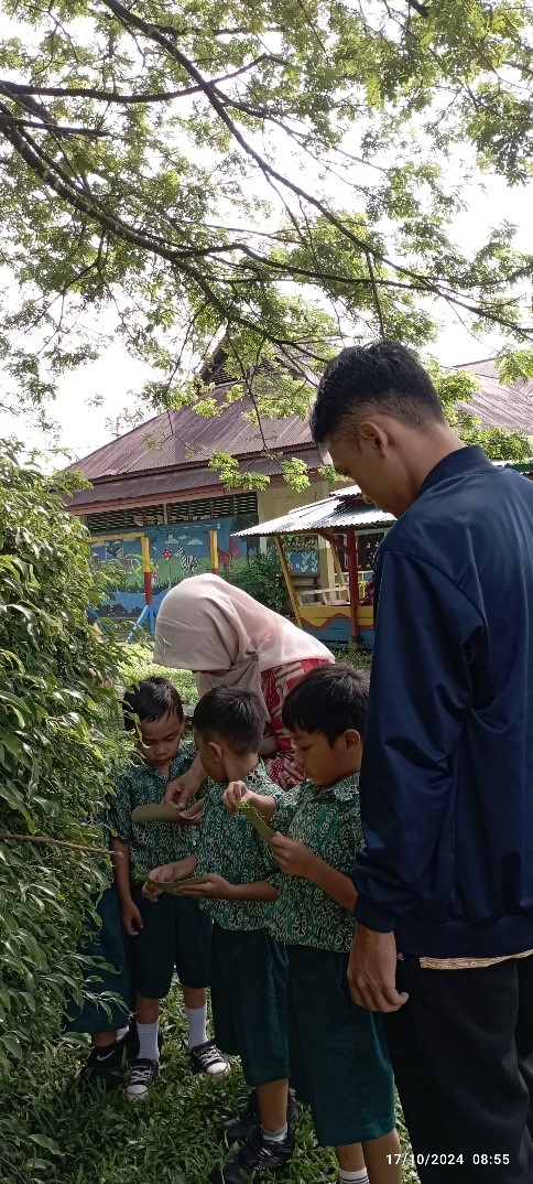 Kreativitas Anak-Anak TK Makarti Muktitama: Membuat Kerajinan Tangan dari Karton